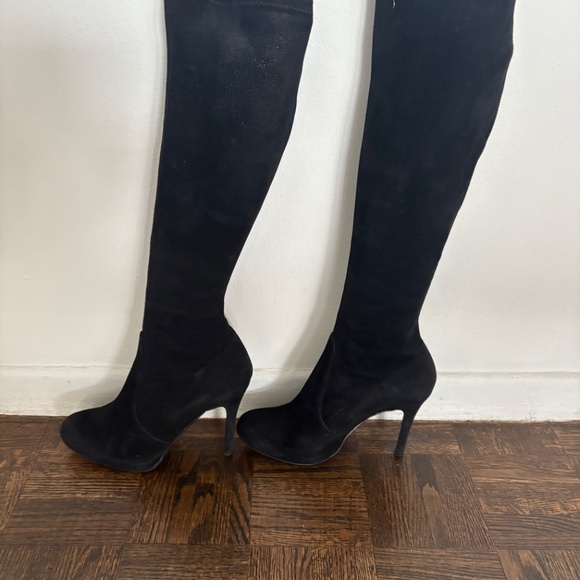 Boots - Picture 2 of 5